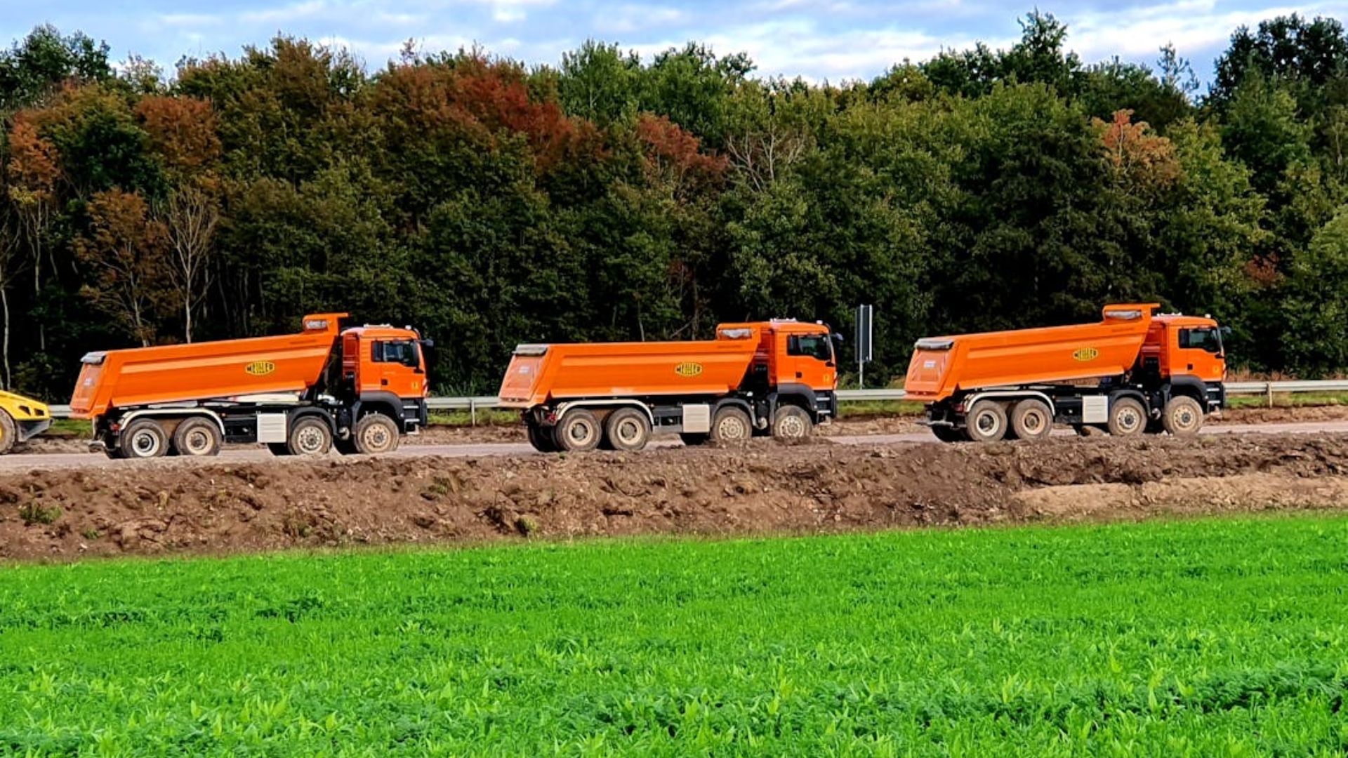 Autotransporte de materiales para la construcción